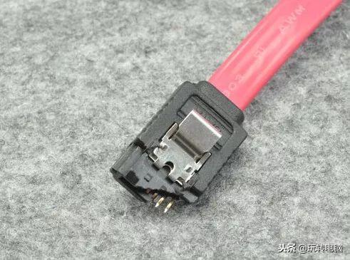 臺式機機箱漏電是怎么回事（電腦機箱漏電的解決方法）(6)