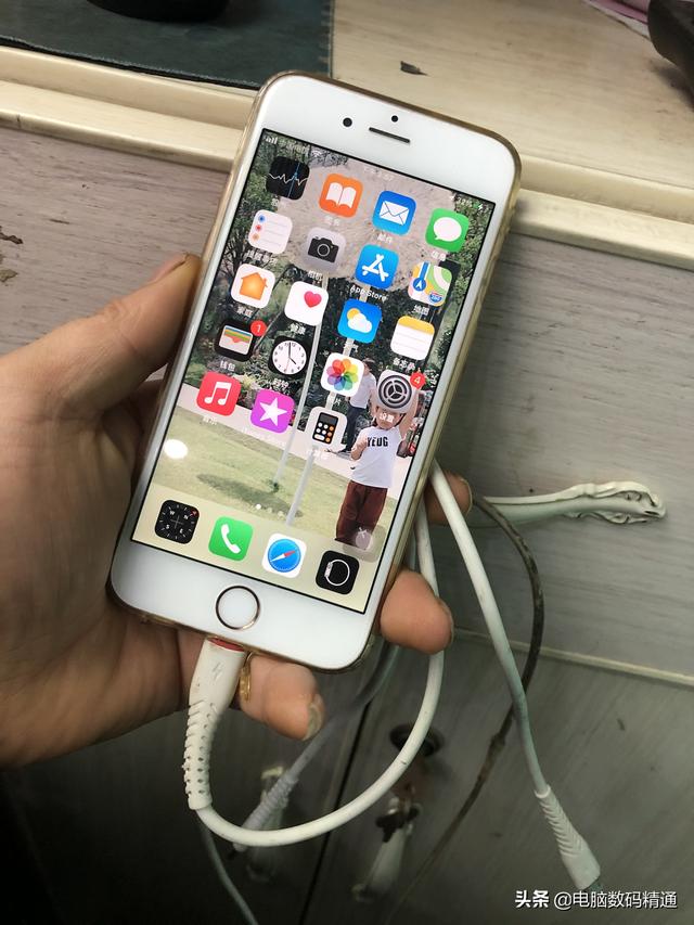 充手機(jī)會(huì)影響電池壽命嗎（一邊充電一邊玩手機(jī)會(huì)損壞電池么）(1)