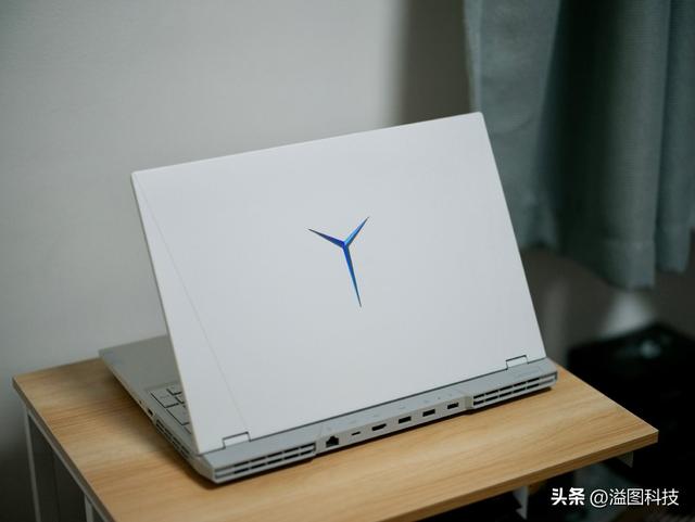 聯(lián)想拯救者y9000p配置參數(shù)詳細(xì)（拯救者y9000p  冰魄白測(cè)評(píng)）(1)