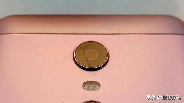 手機突然關(guān)機開不了機怎么辦（手機無故黑屏關(guān)機的解決方法）(16)