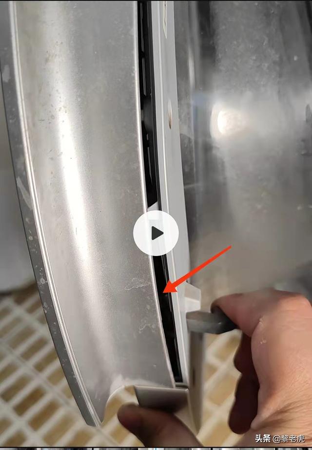 洗衣機(jī)門打不開(kāi)應(yīng)該怎么辦（西門子洗衣機(jī)門打不開(kāi)處理方法）(4)