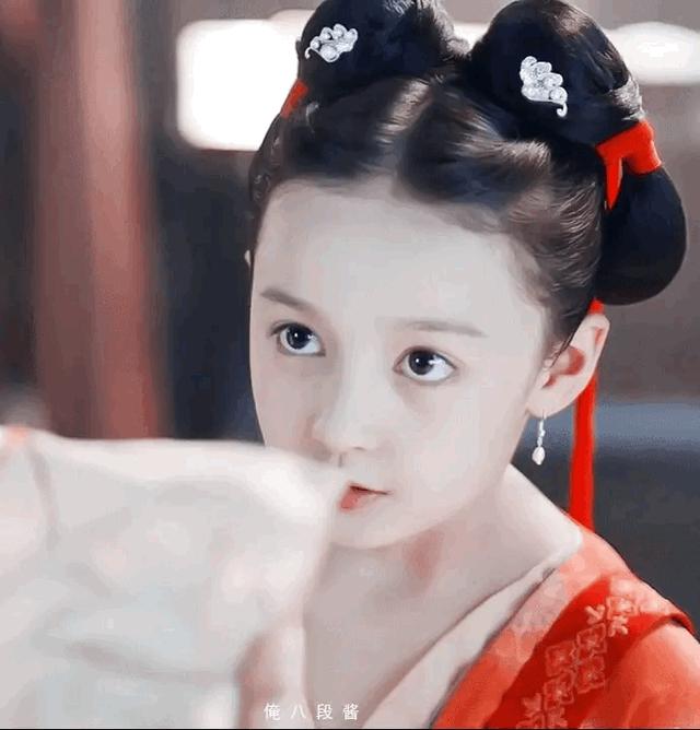 麻花辮盤發(fā)簡單易學(xué)（盤發(fā)和雙馬尾才是古裝少女標(biāo)配）(2)