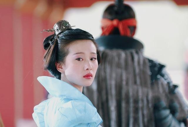 麻花辮盤發(fā)簡單易學(xué)（盤發(fā)和雙馬尾才是古裝少女標(biāo)配）(23)