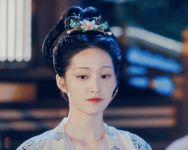 麻花辮盤發(fā)簡單易學(xué)（盤發(fā)和雙馬尾才是古裝少女標(biāo)配）(24)