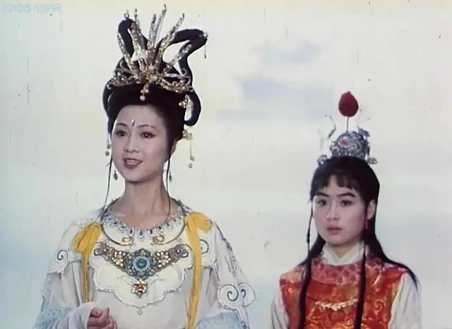 麻花辮盤發(fā)簡單易學(xué)（盤發(fā)和雙馬尾才是古裝少女標(biāo)配）(25)
