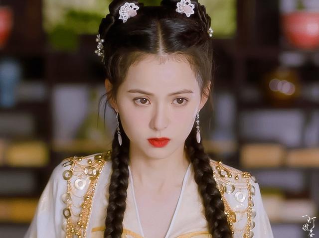 麻花辮盤發(fā)簡單易學(xué)（盤發(fā)和雙馬尾才是古裝少女標(biāo)配）(34)