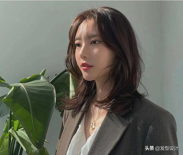 中長發(fā)型設(shè)計(jì)圖片大全（今年流行的從短到長發(fā)型推薦50款）(17)