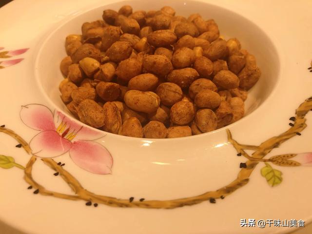 微波爐怎樣烤花生米（花生米用微波爐怎么打又香又好吃）(1)