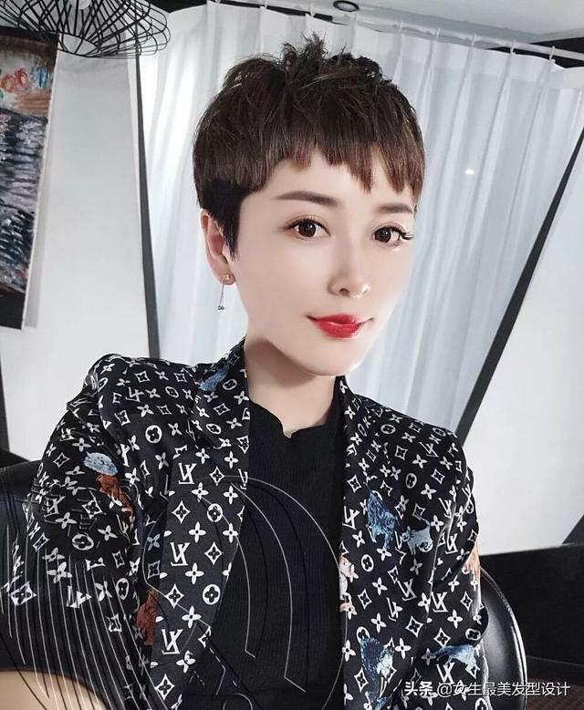 女生發(fā)型設(shè)計(jì)圖片（推薦長短都有50款發(fā)型））(33)