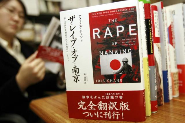 張純?nèi)鐐€人簡介（張純?nèi)绲谋瘧K生命）(8)