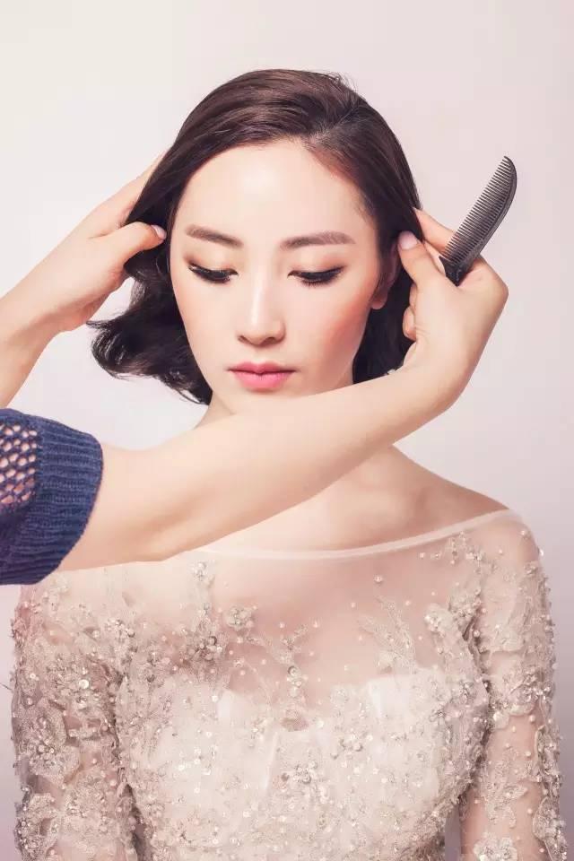 復古新娘發(fā)型圖片女（復古風新娘造型步驟圖解）(3)