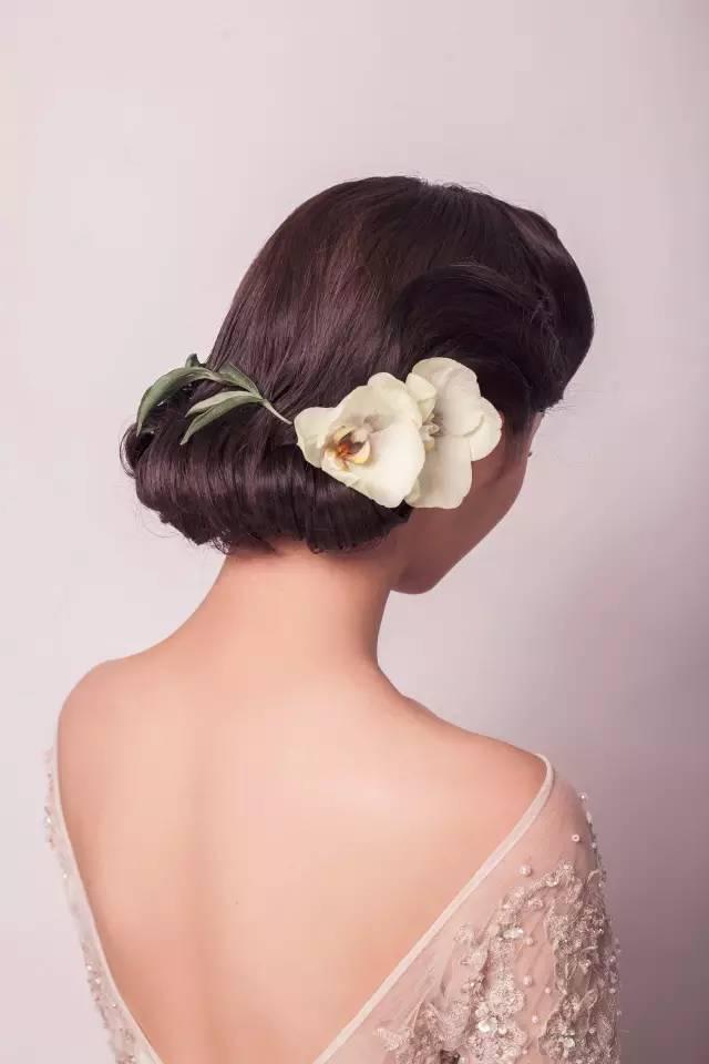 復古新娘發(fā)型圖片女（復古風新娘造型步驟圖解）(11)