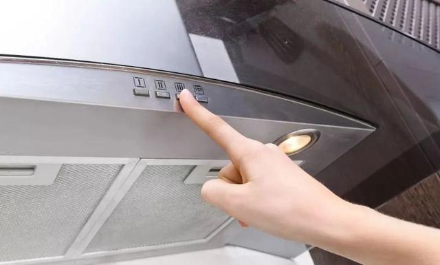 電機不轉(zhuǎn)是什么原因造成的（油煙機不通電的原因及解決方法）(2)