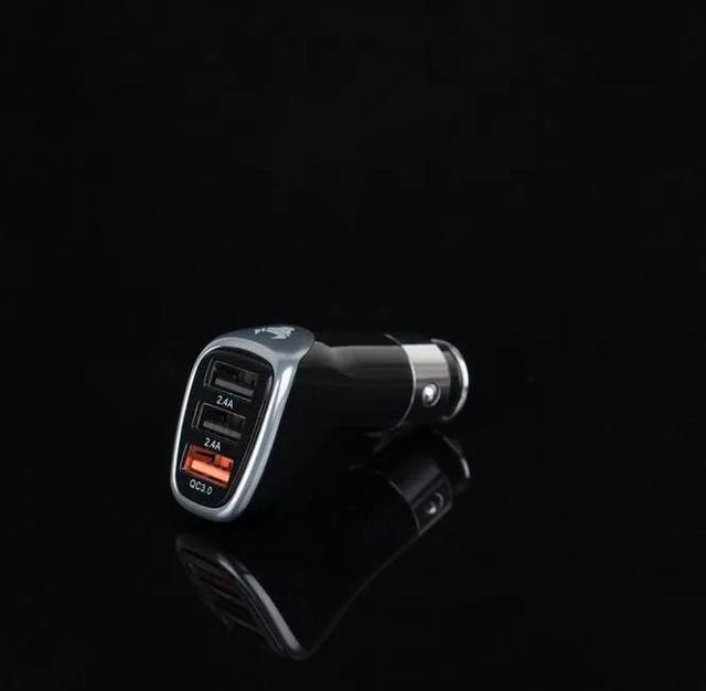 車(chē)載充電器充電慢是什么原因（車(chē)上充電越充越少怎么解決）(5)