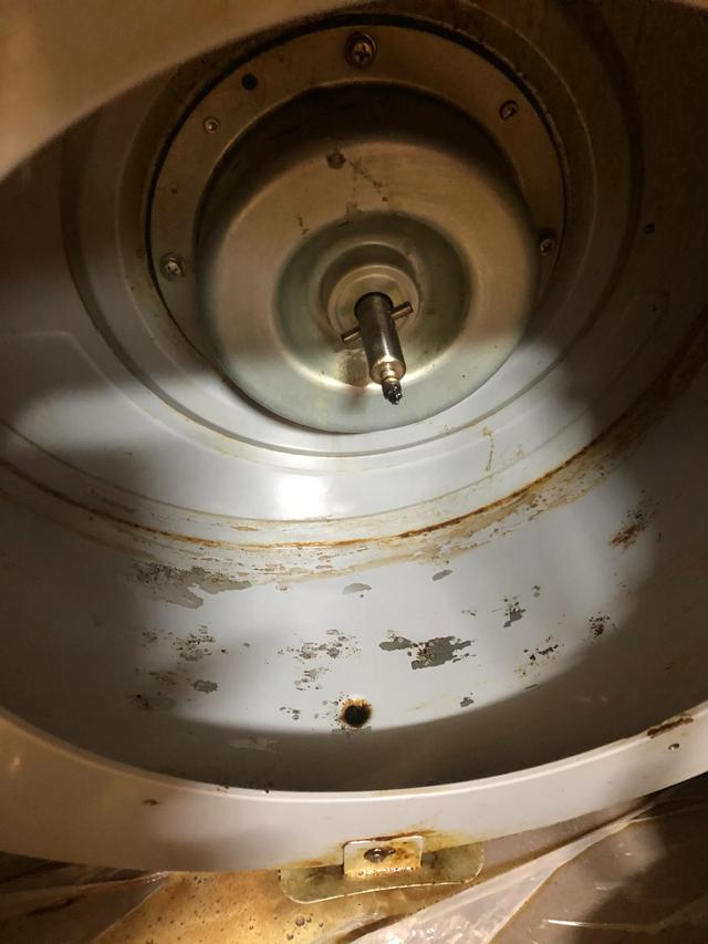 抽油煙機(jī)怎么拆卸清洗（講解抽油煙機(jī)深度拆洗全過(guò)程）(14)