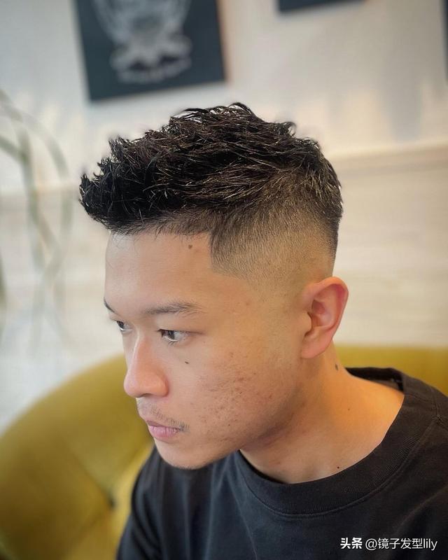 時(shí)尚潮男發(fā)型圖片大全（4種又帥又時(shí)尚的男士發(fā)型）(8)