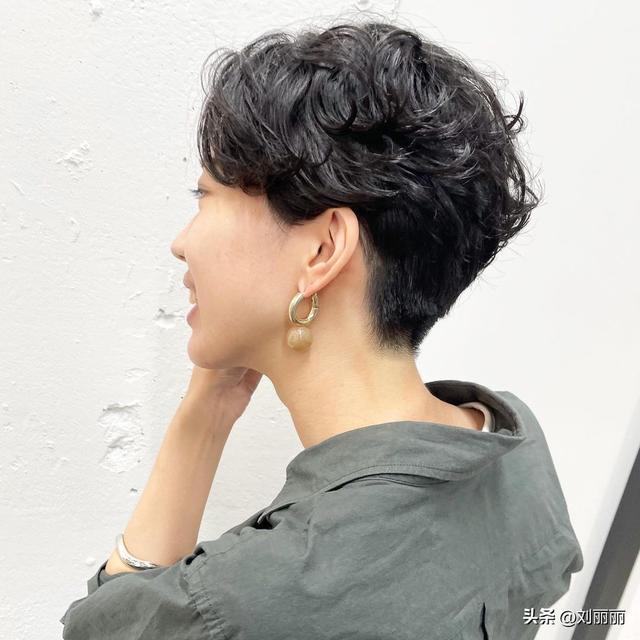 短發(fā)波波頭圖片（小臉型適合哪種短發(fā)波波頭）(7)