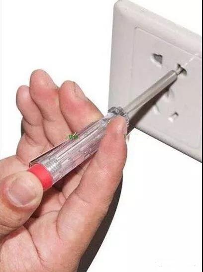 電筆怎么用（最新式測電筆使用方法）(3)